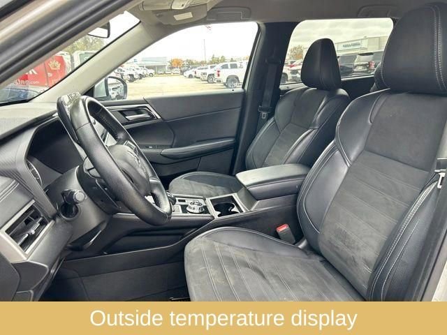 Used 2024 Mitsubishi Outlander SE image 15