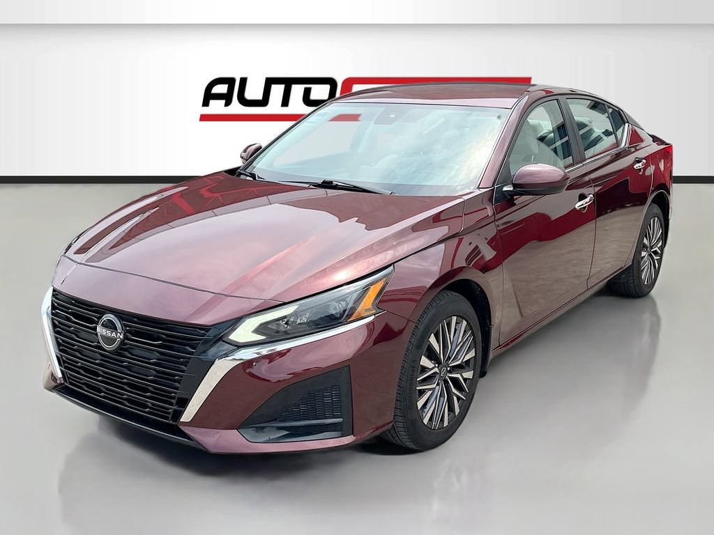 Used 2023 Nissan Altima 2.5 SV AWD/4WD image 3