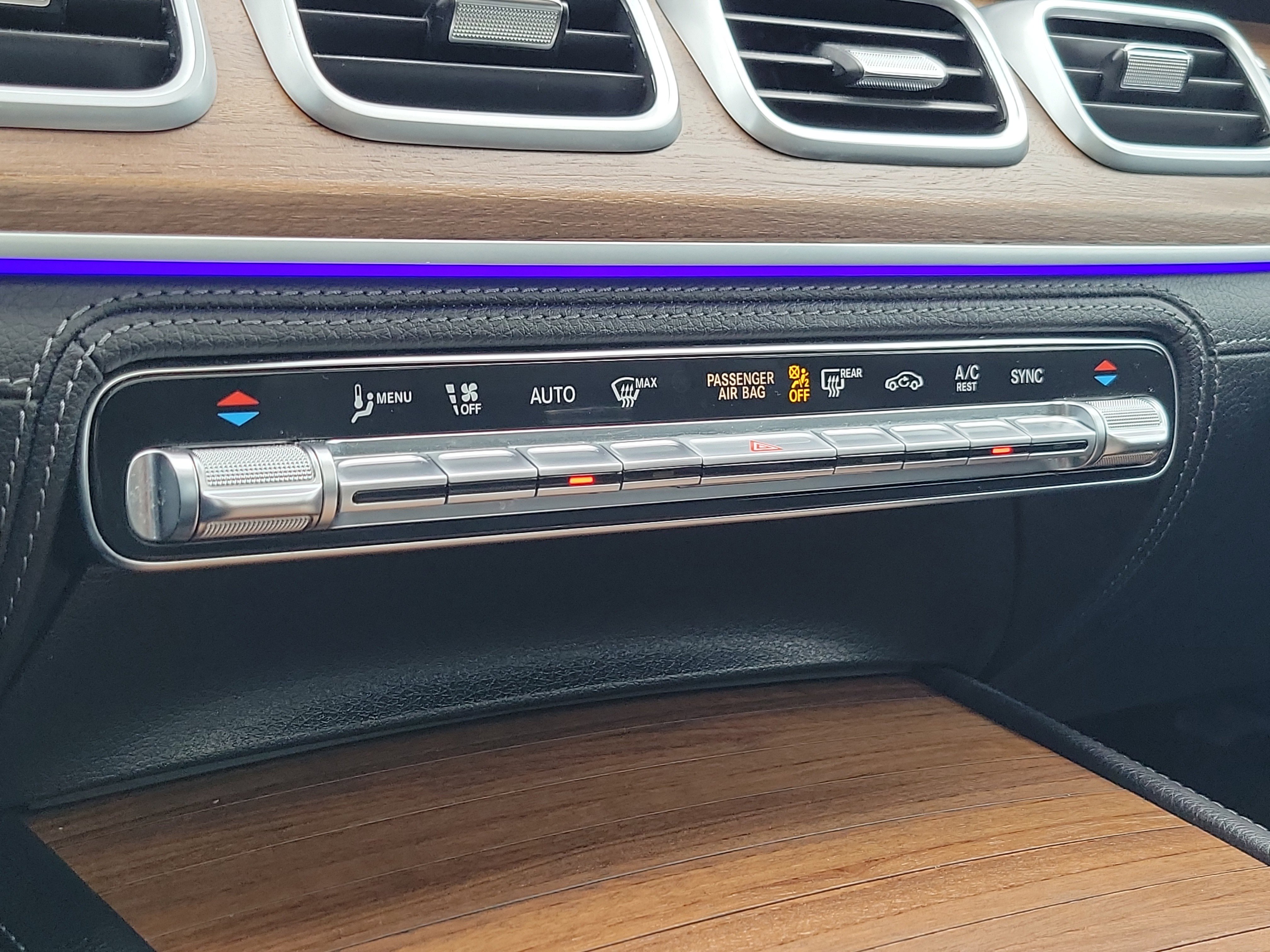 Used 2023 Mercedes-Benz GLE 53 AMG 4MATIC image 32