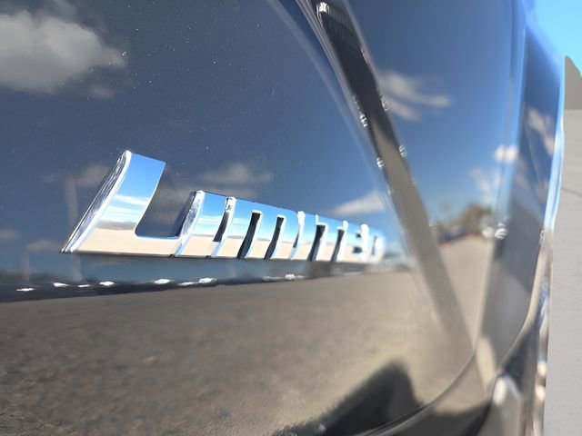 Used 2025 Toyota 4Runner Limited image 19