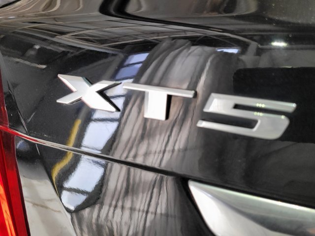 Used 2018 Cadillac XT5 Luxury w/ Driver Awareness Package image 71