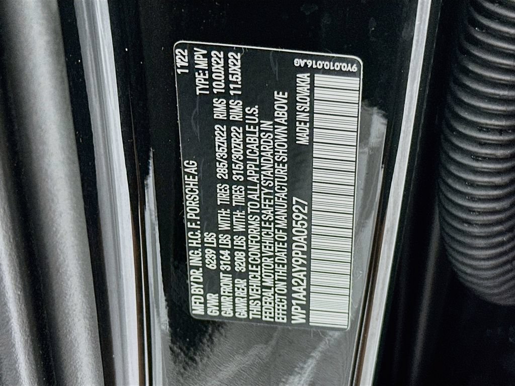 Certified 2023 Porsche Cayenne AWD/4WD image 35