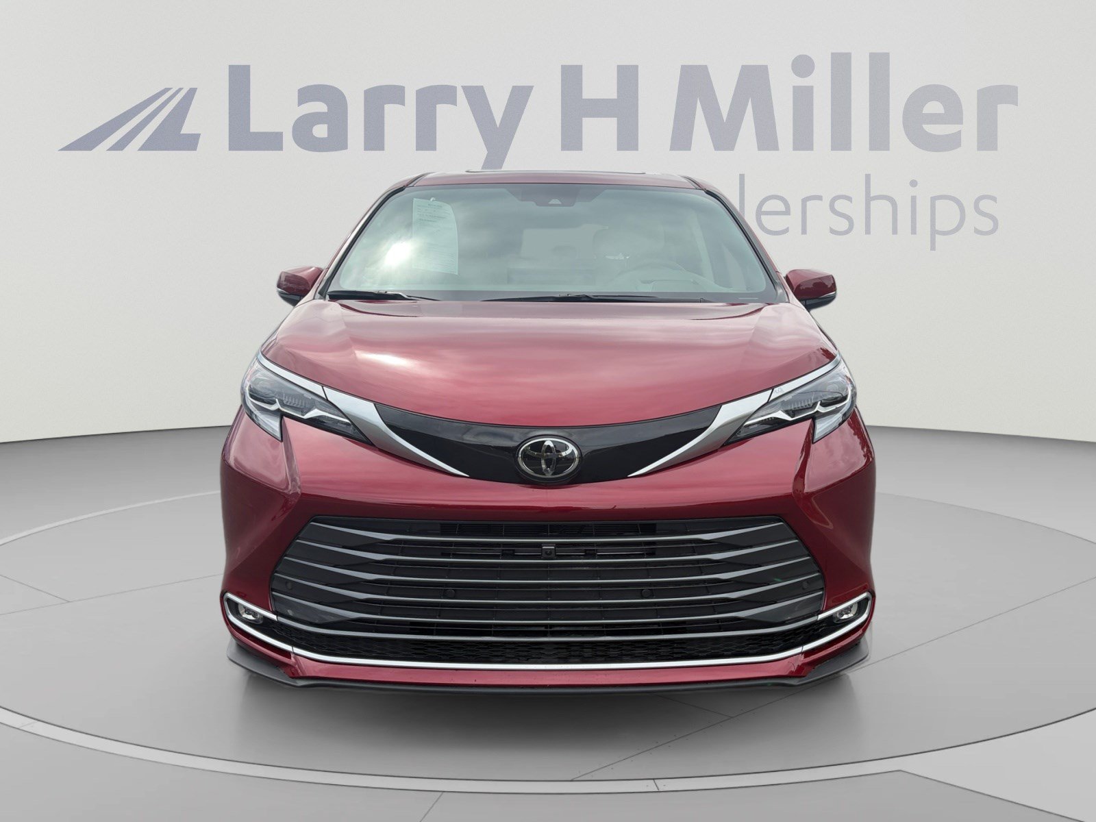 Used 2026 Toyota Sienna Platinum AWD/4WD image 8
