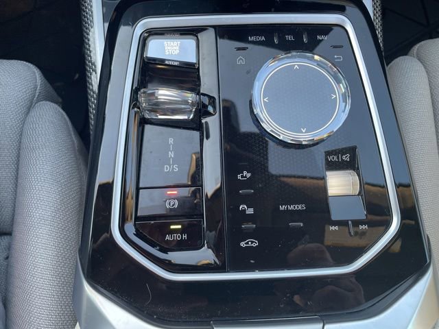 Used 2023 BMW 760i xDrive image 17