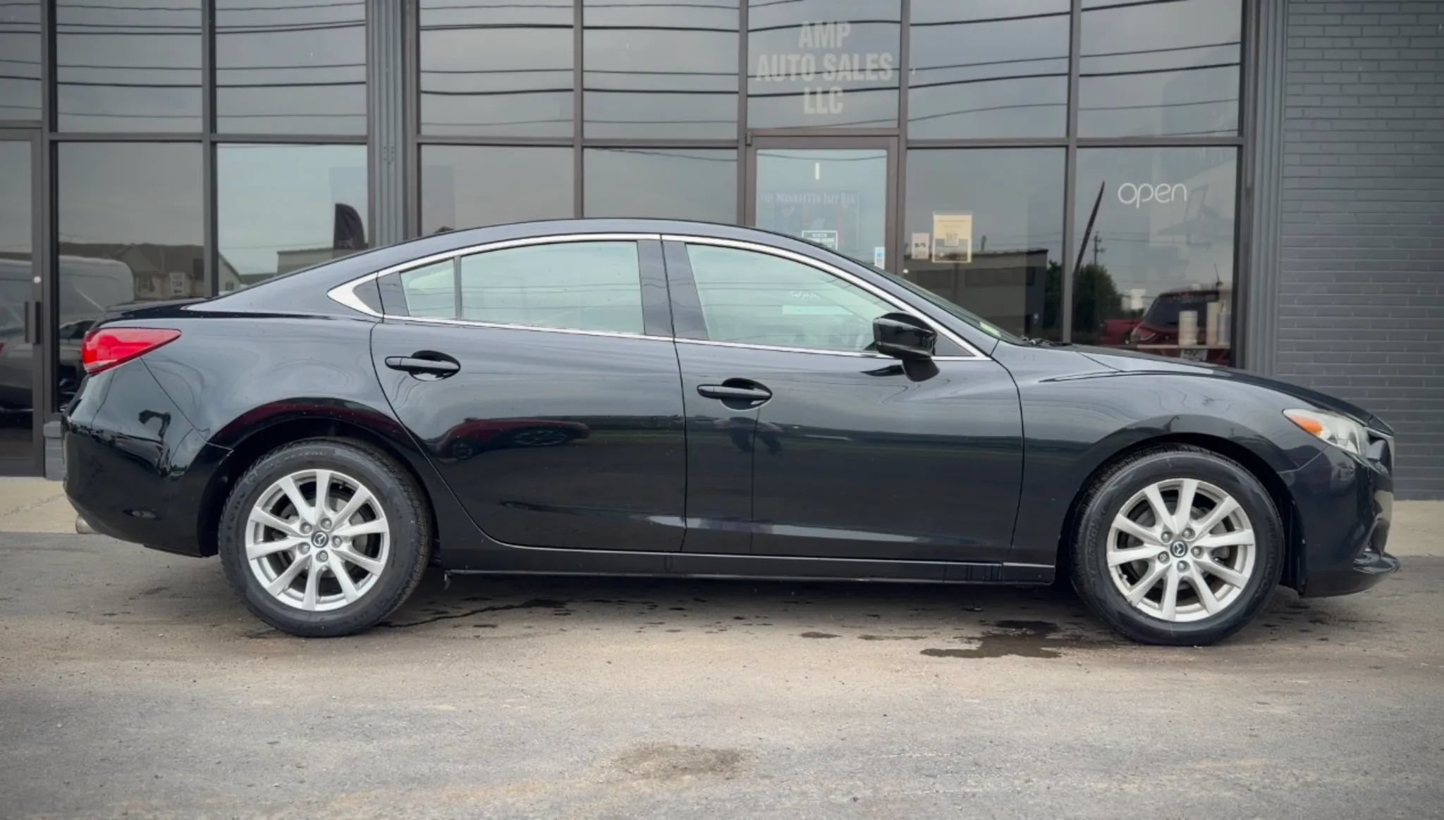 Used 2017 MAZDA MAZDA6 Sport FWD image 2