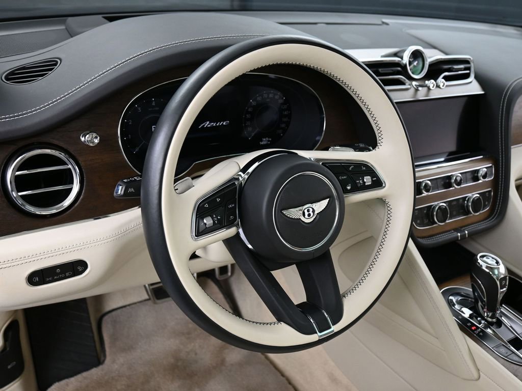 Used 2024 Bentley Bentayga AWD/4WD image 17
