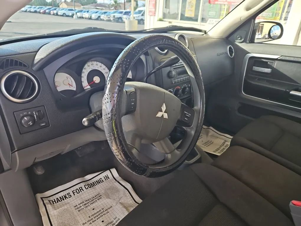 Used 2007 Mitsubishi Raider LS image 22