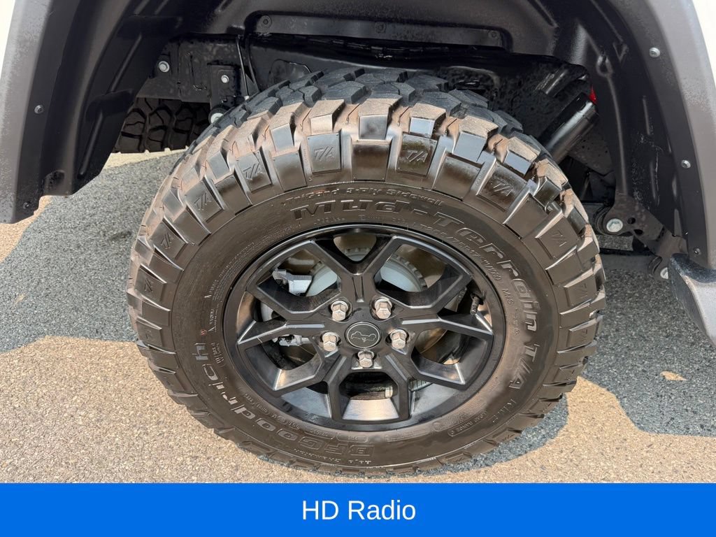Certified 2025 Jeep Gladiator Sport AWD/4WD image 16