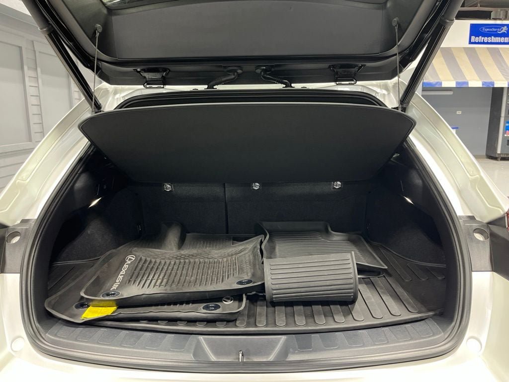 Used 2022 Lexus UX 250h w/ Premium Package AWD/4WD image 38