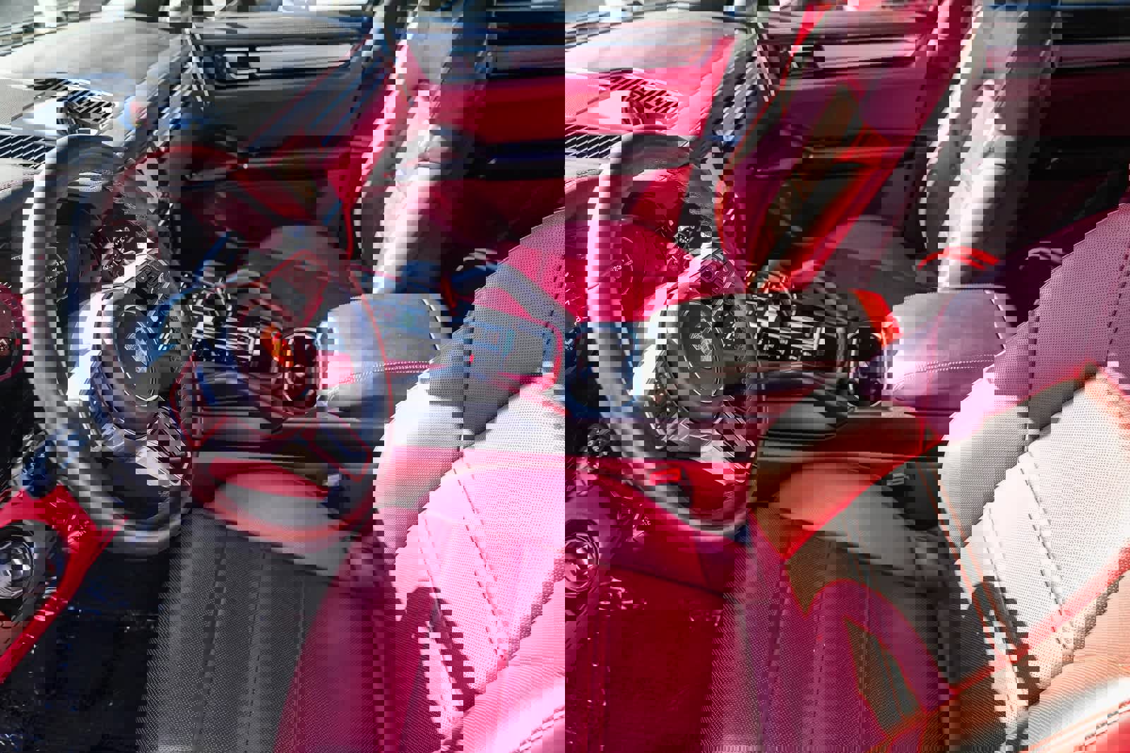 Used 2023 Porsche Cayenne Platinum Edition image 17