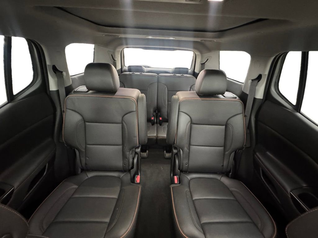 Used 2023 GMC Acadia AT4 w/ Technology Package image 18