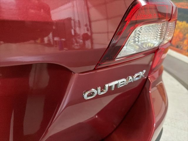 Used 2018 Subaru Outback 2.5i Limited image 16