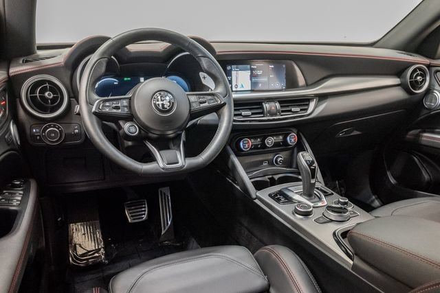 Used 2025 Alfa Romeo Stelvio Tributo Italiano w/ Driving Assist Package AWD/4WD image 7
