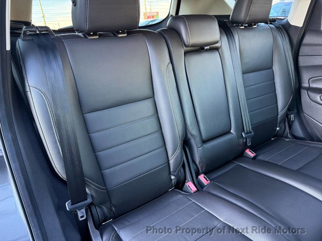 Used 2013 Ford Escape SEL image 19