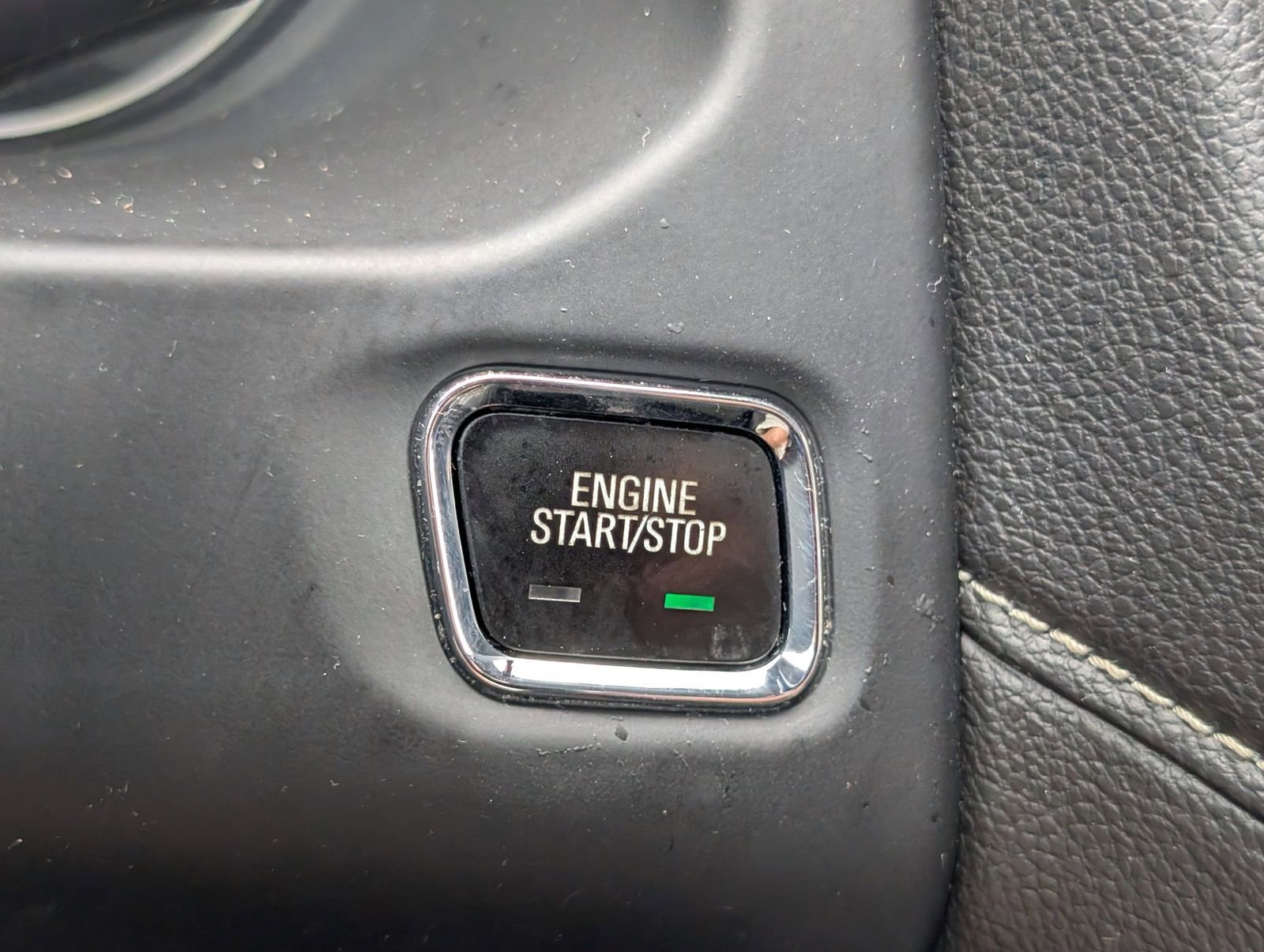 Used 2020 GMC Acadia SLE w/ Driver Convenience Package FWD image 25