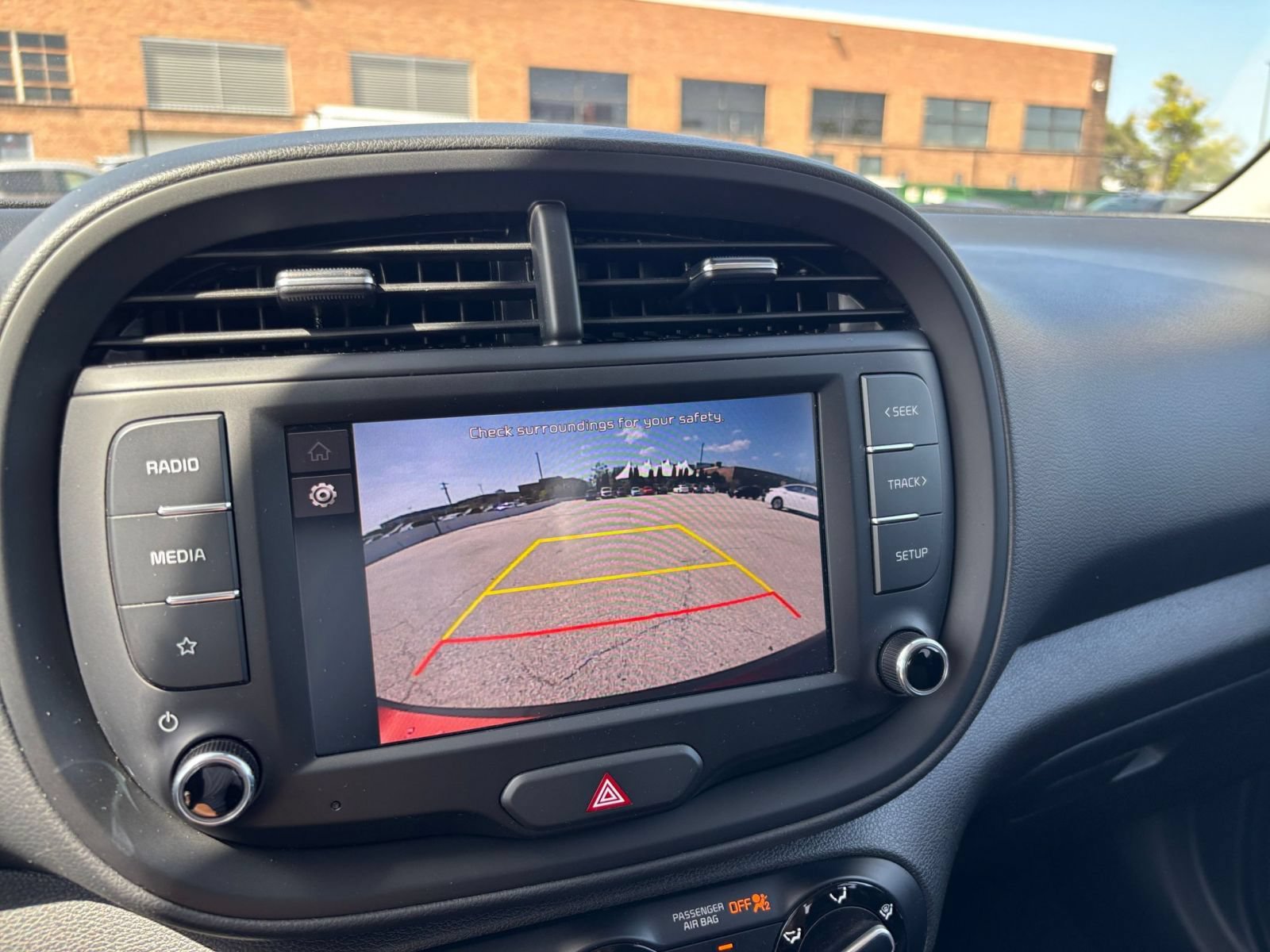 Used 2025 Kia Soul LX w/ LX Technology Package FWD image 21
