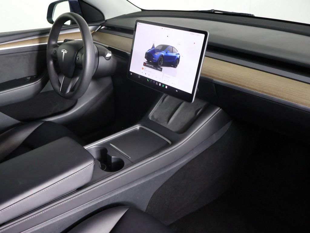 Used 2023 Tesla Model Y Long Range AWD/4WD image 33