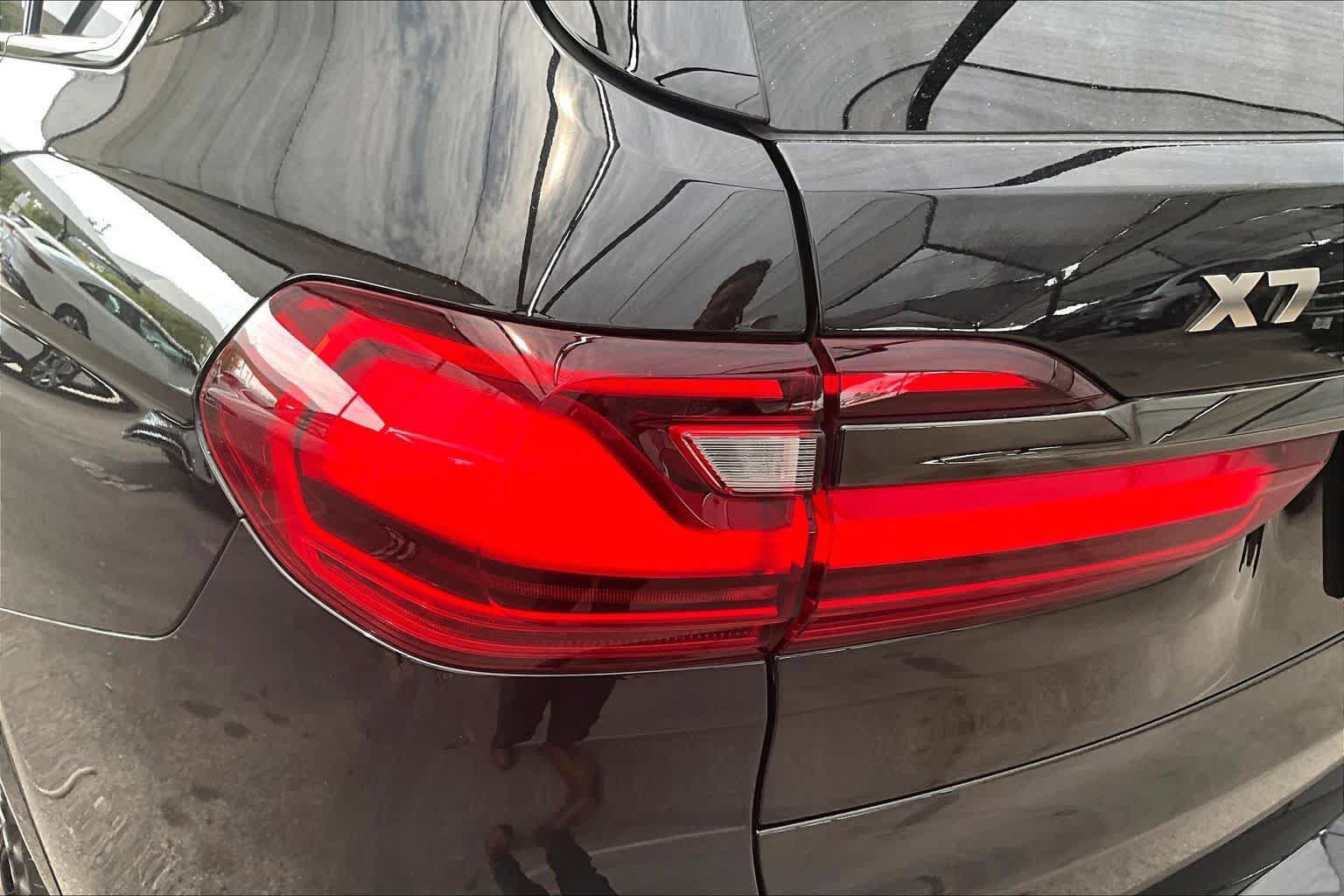 Used 2022 BMW X7 M50i AWD/4WD image 29