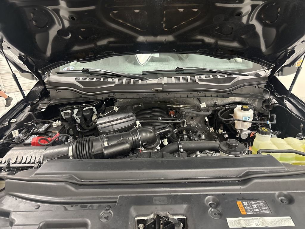 Used 2022 Ford F250 Platinum w/ FX4 Off-Road Package AWD/4WD image 31