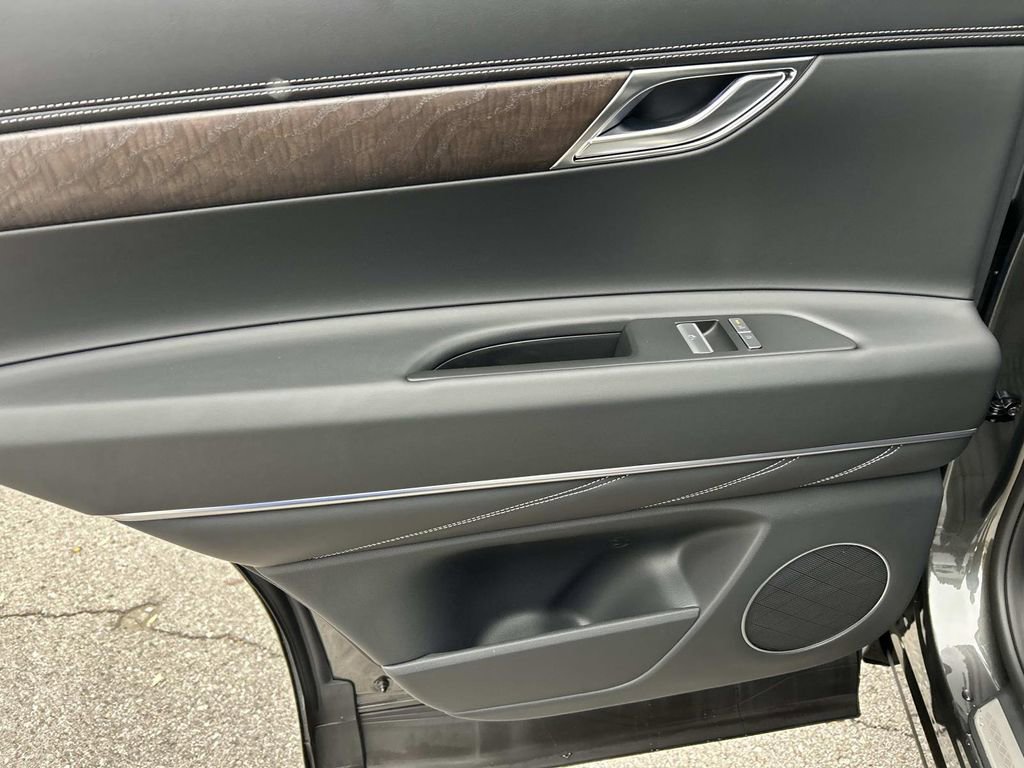 New 2026 Genesis GV80 2.5T Select image 21