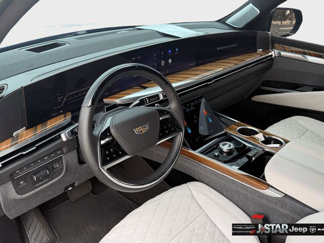 Used 2025 Cadillac Escalade Sport Platinum AWD/4WD image 34