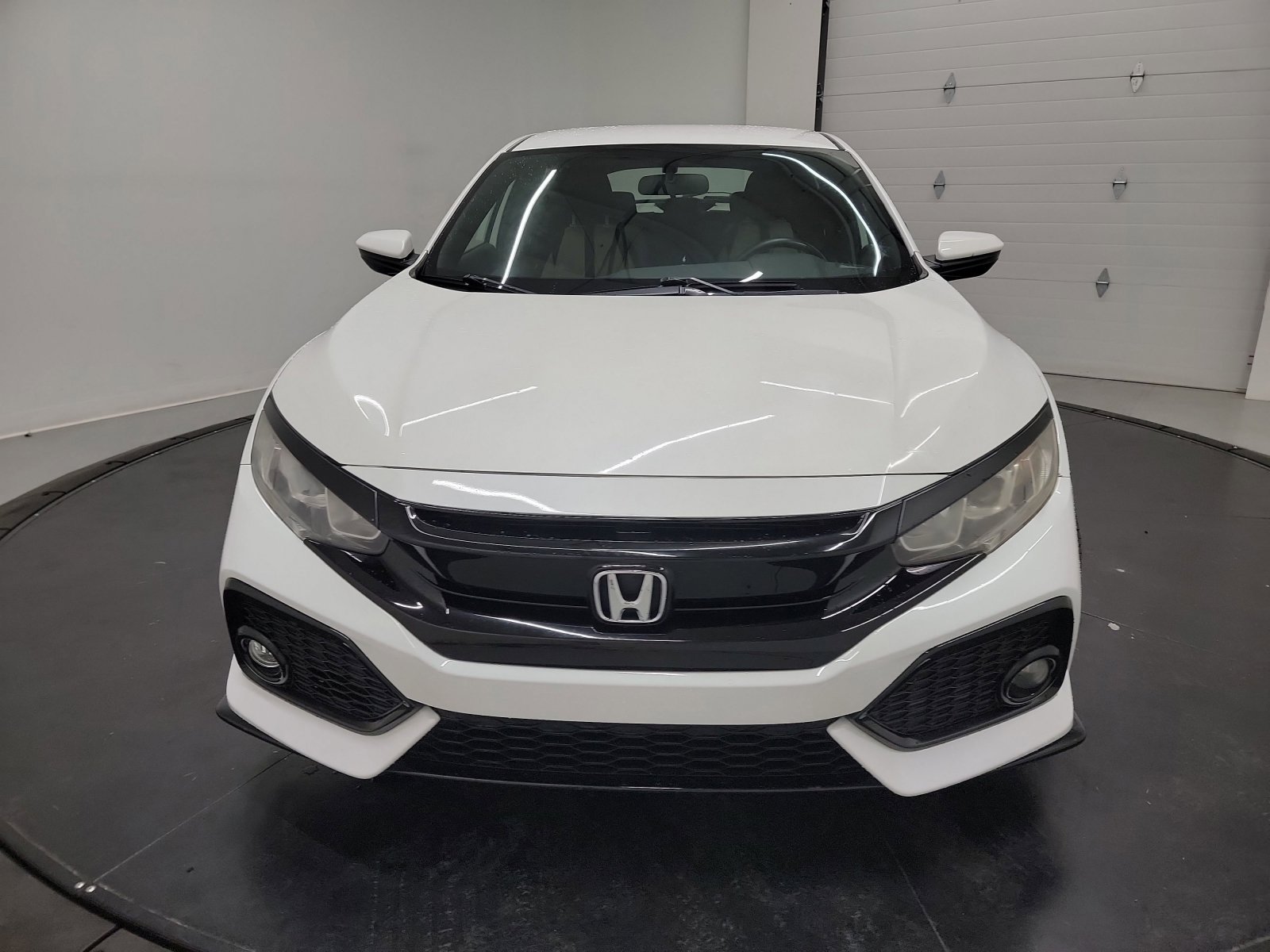 Used 2018 Honda Civic Sport image 2