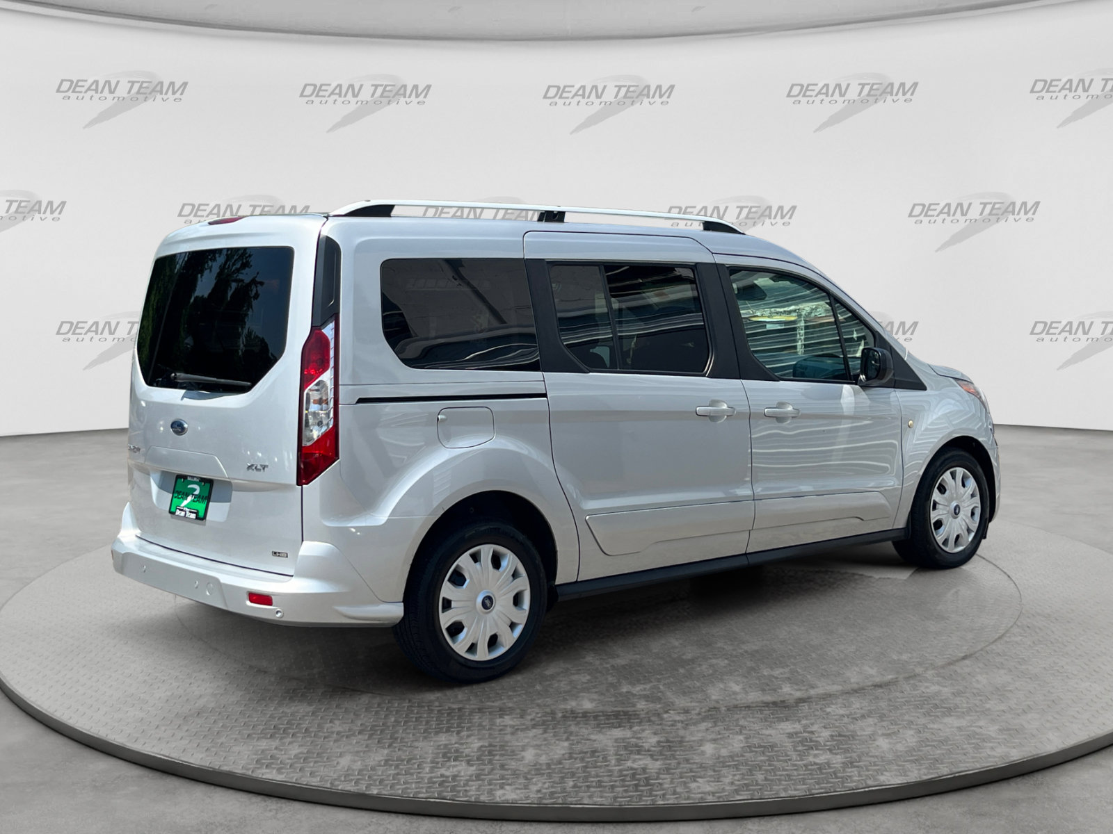 Used 2020 Ford Transit Connect XLT FWD image 7