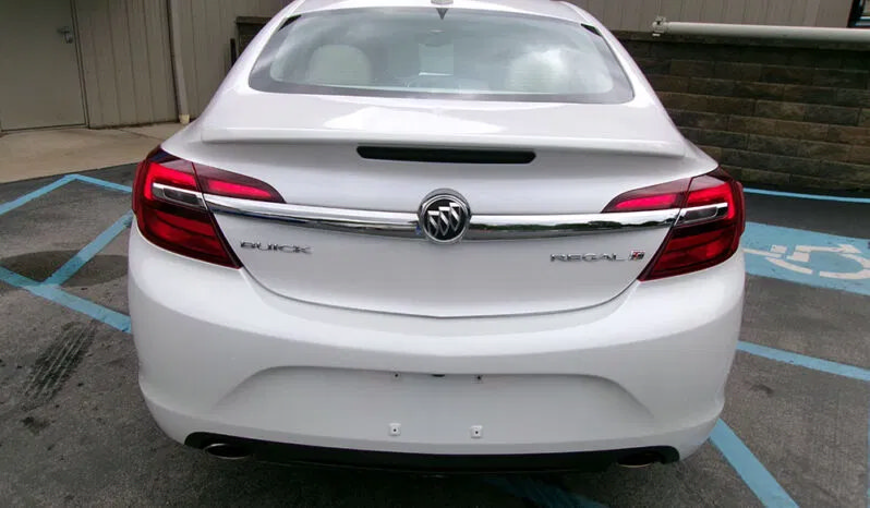Used 2017 Buick Regal Sport Touring FWD image 4