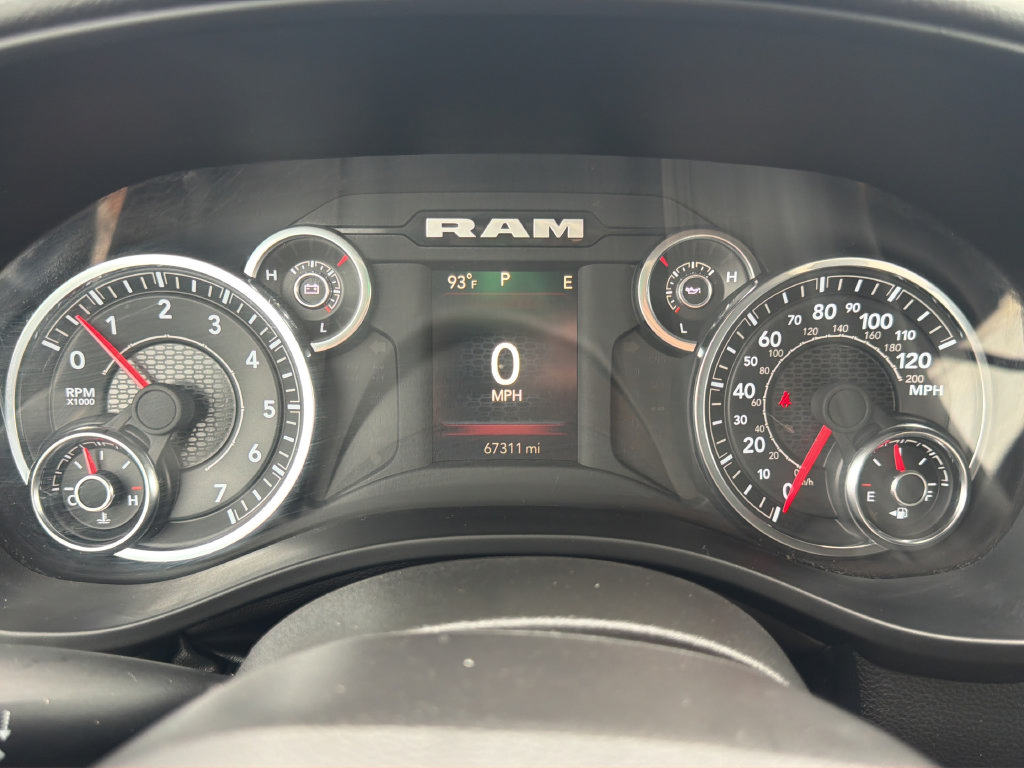 Used 2025 RAM 1500 Big Horn AWD/4WD image 23