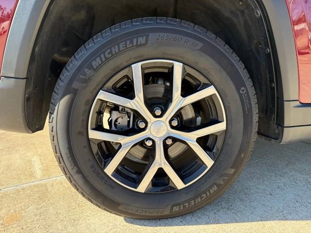 Used 2024 Jeep Grand Cherokee Limited image 9