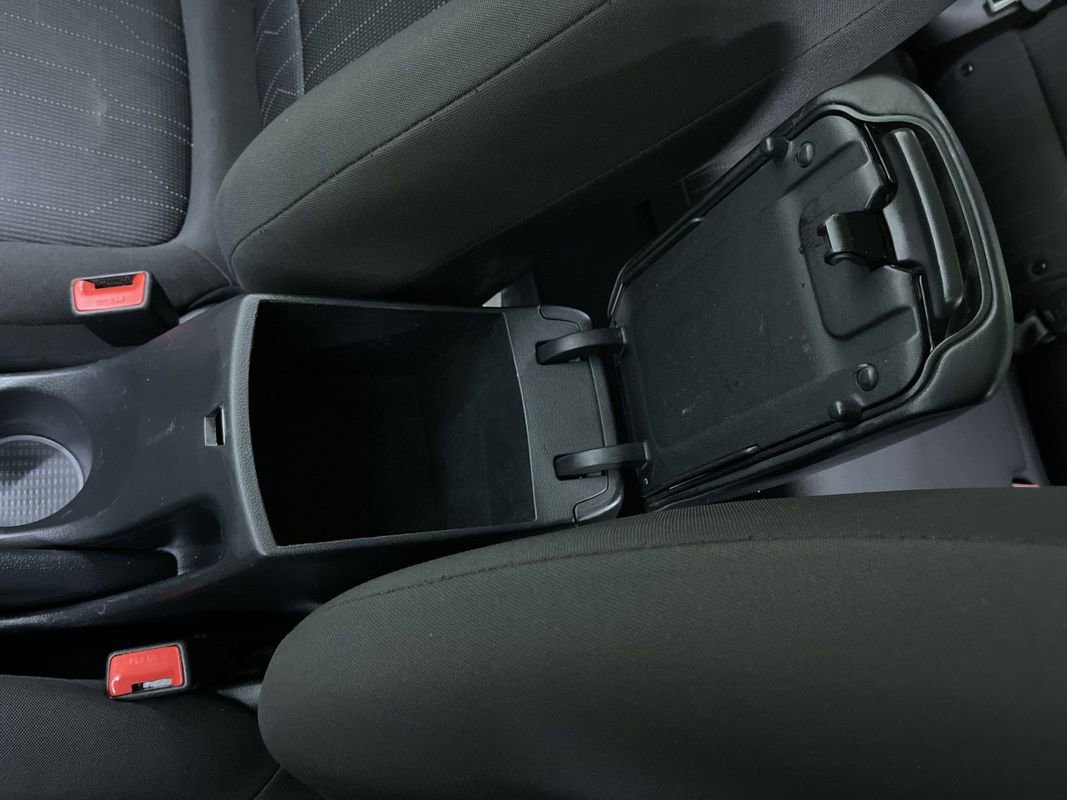 Used 2024 Hyundai Venue SE image 19