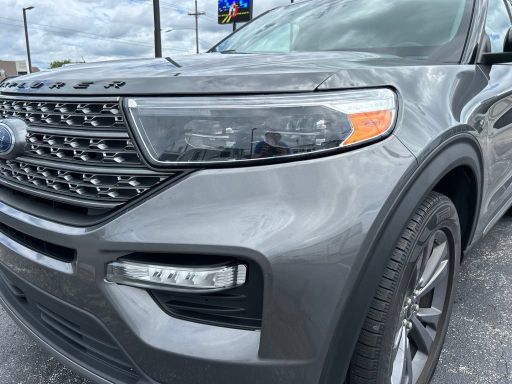 Used 2023 Ford Explorer XLT w/ Equipment Group 202A AWD/4WD image 6