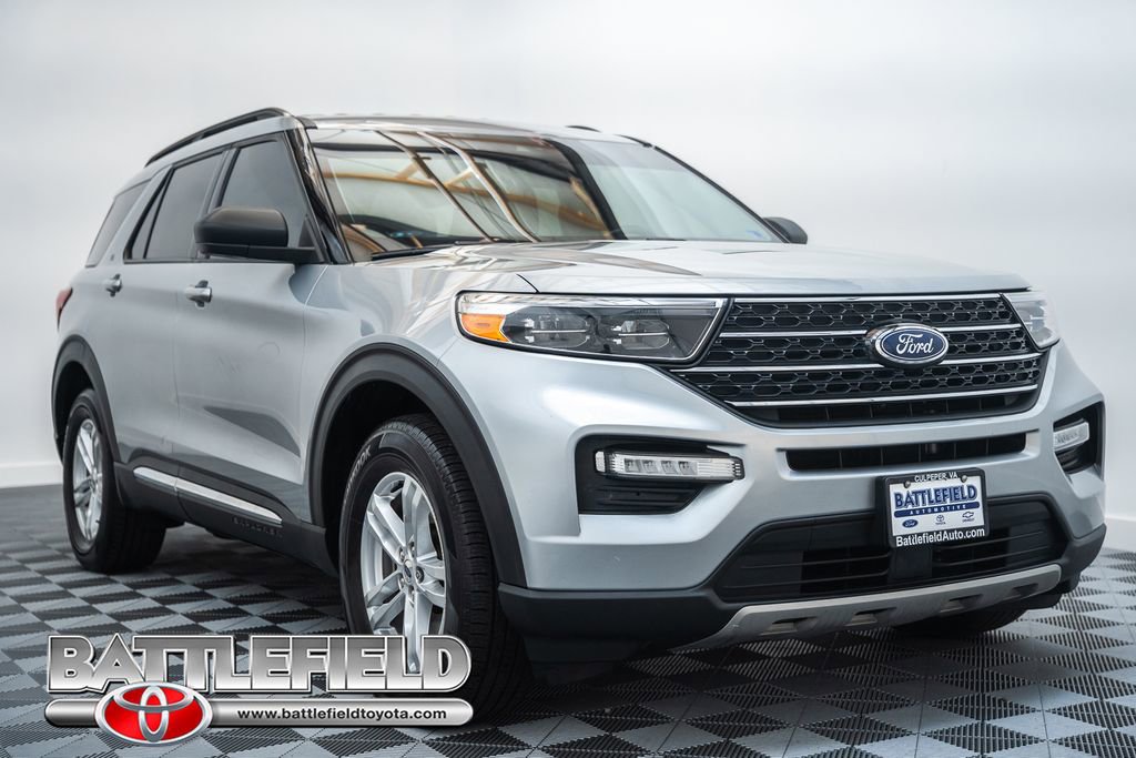Used 2020 Ford Explorer XLT w/ Equipment Group 202A AWD/4WD image 1