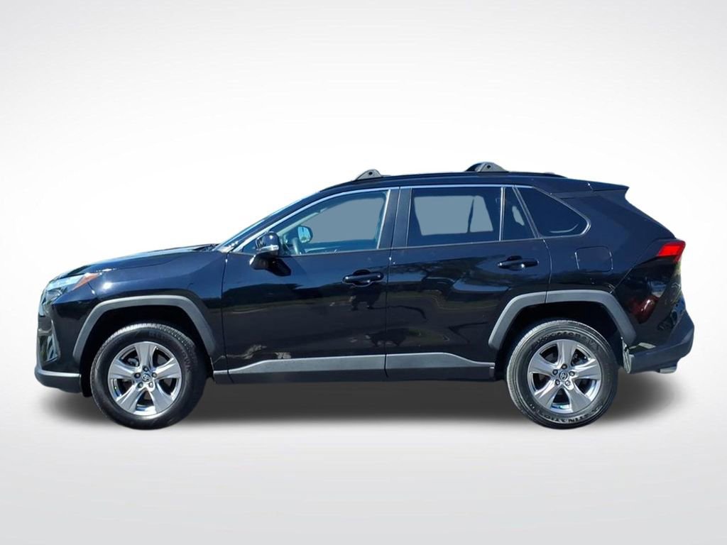 Used 2022 Toyota RAV4 XLE FWD image 11