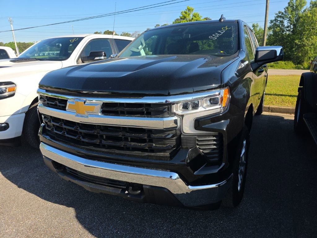 Used 2023 Chevrolet Silverado 1500 LT AWD/4WD image 5