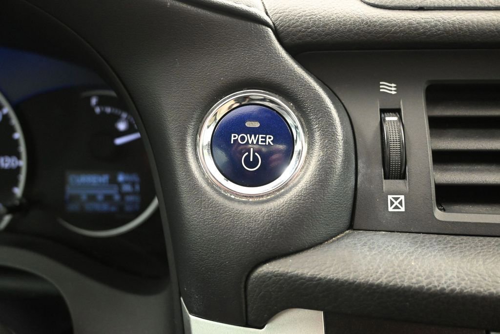 Used 2013 Lexus CT 200h w/ Premium Pkg w/Navigation FWD image 25