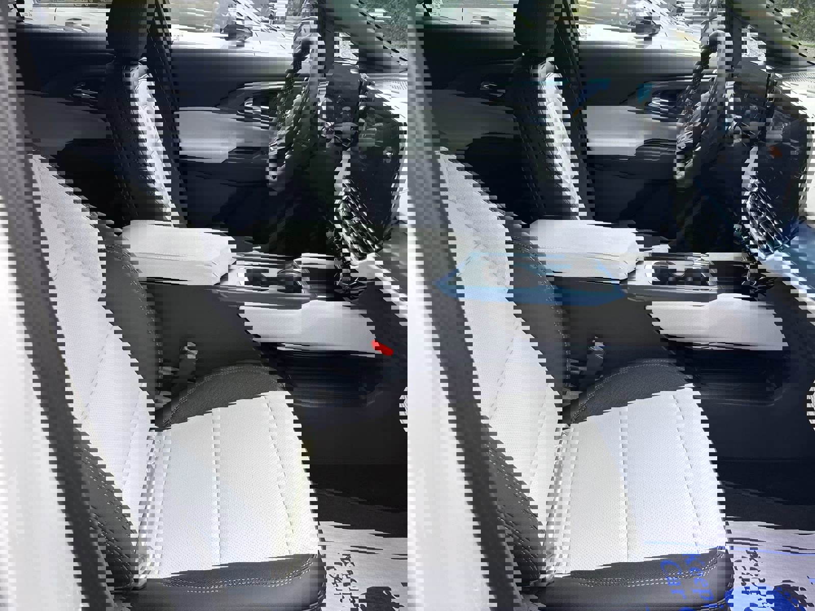 New 2026 Chevrolet Equinox EV LT image 26