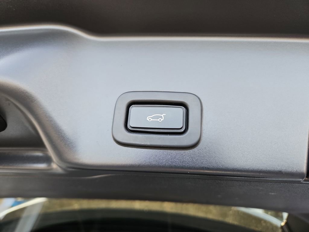 Used 2020 Land Rover Range Rover Evoque First Edition image 31