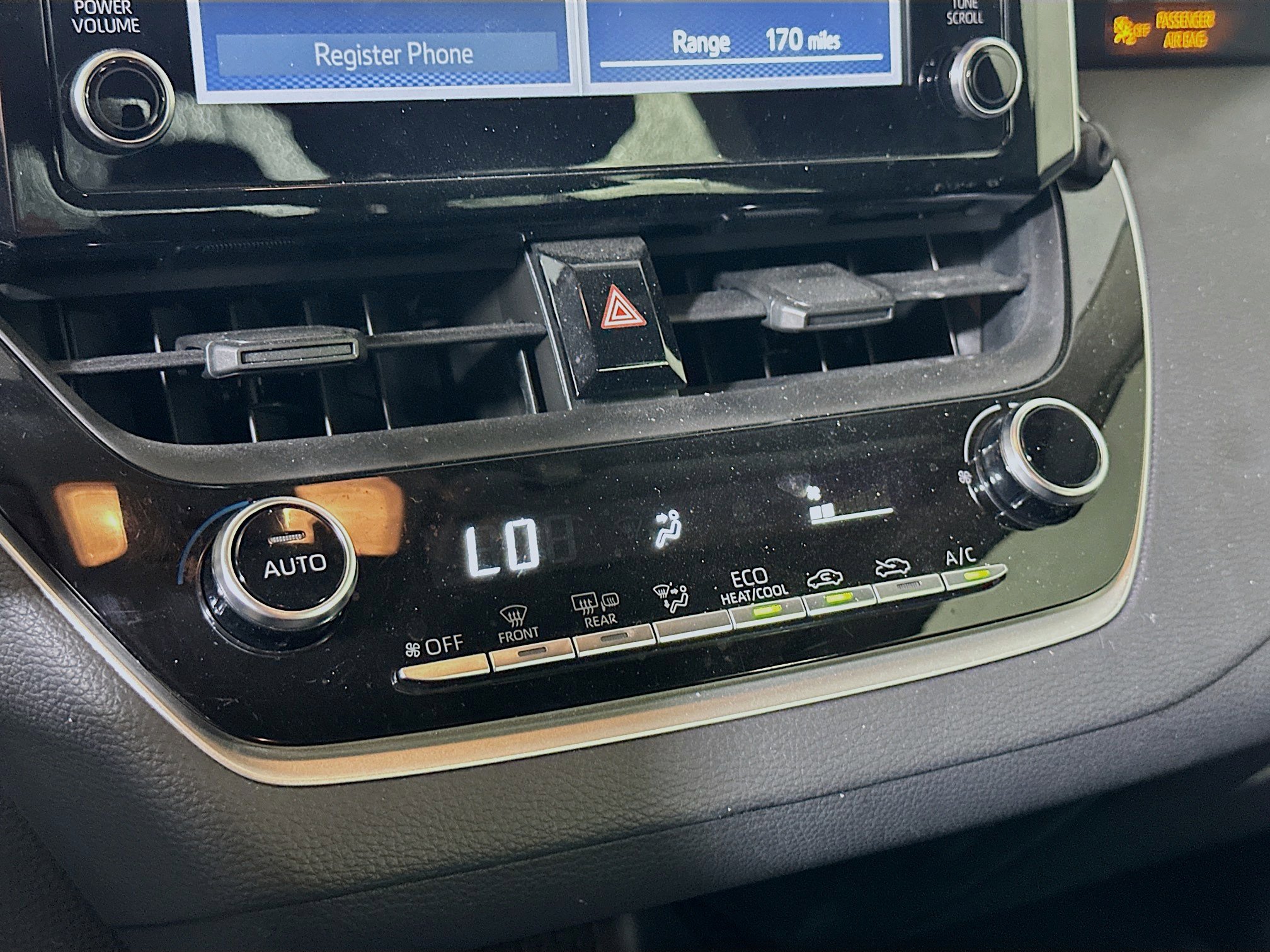 Used 2020 Toyota Corolla LE image 23