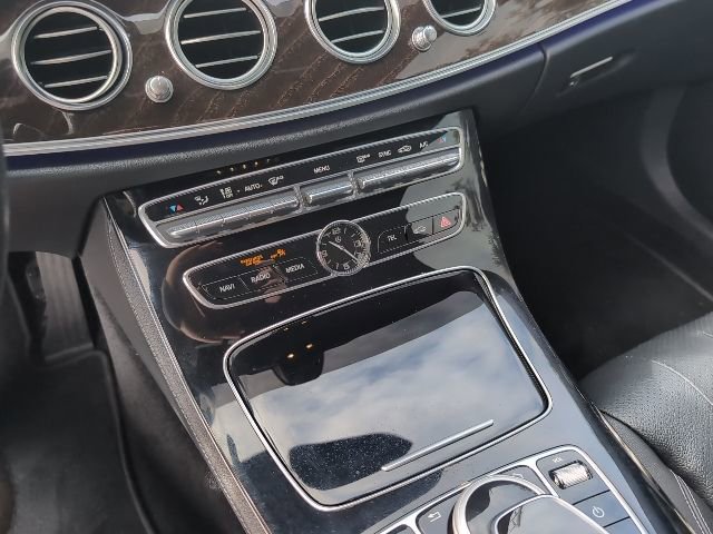 Used 2017 Mercedes-Benz E 300 4MATIC image 18