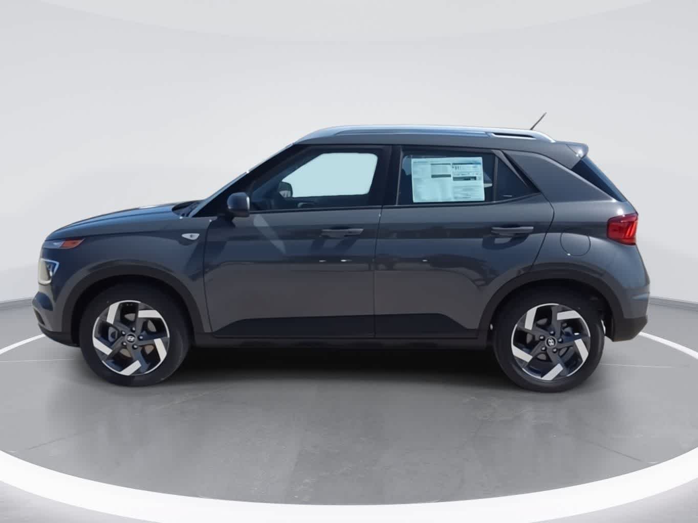 New 2026 Hyundai Venue SEL FWD image 5