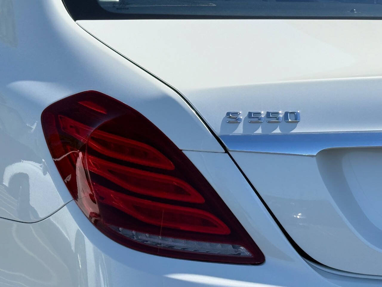 Used 2015 Mercedes-Benz S 550 Sedan image 25
