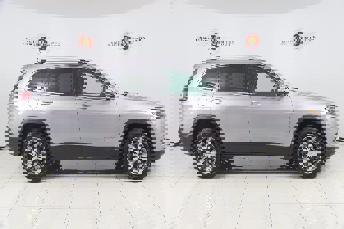 Used 2020 Jeep Cherokee Limited image 2