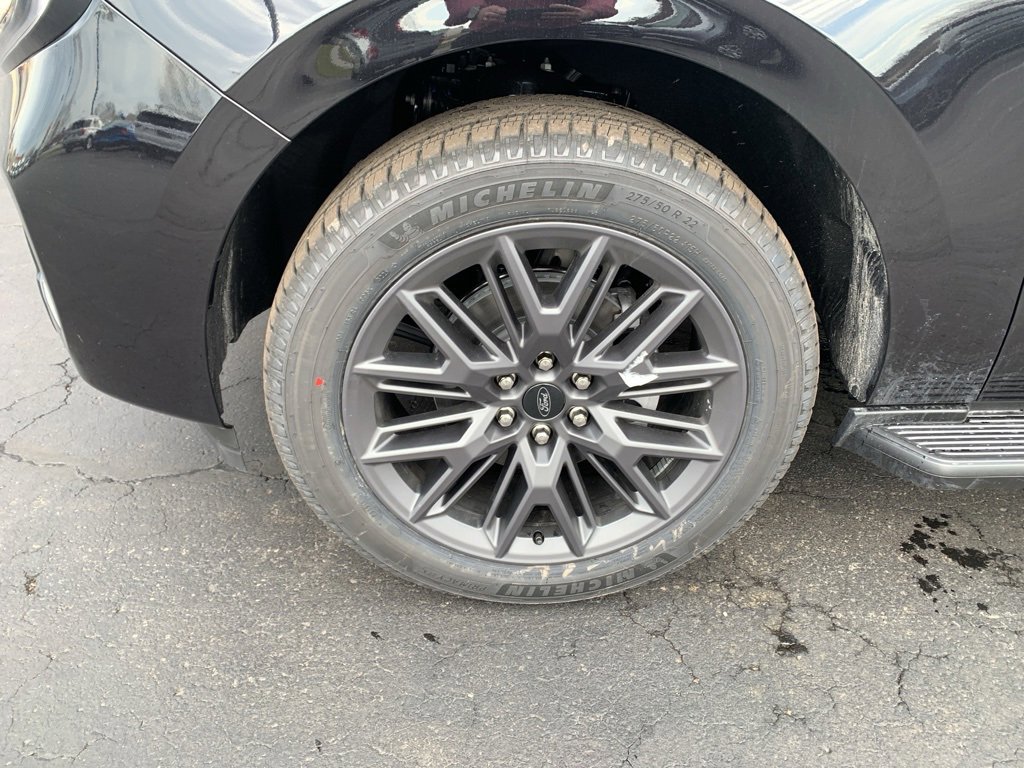 New 2026 Ford Expedition Max Platinum w/ Stealth Appearance Package image 9