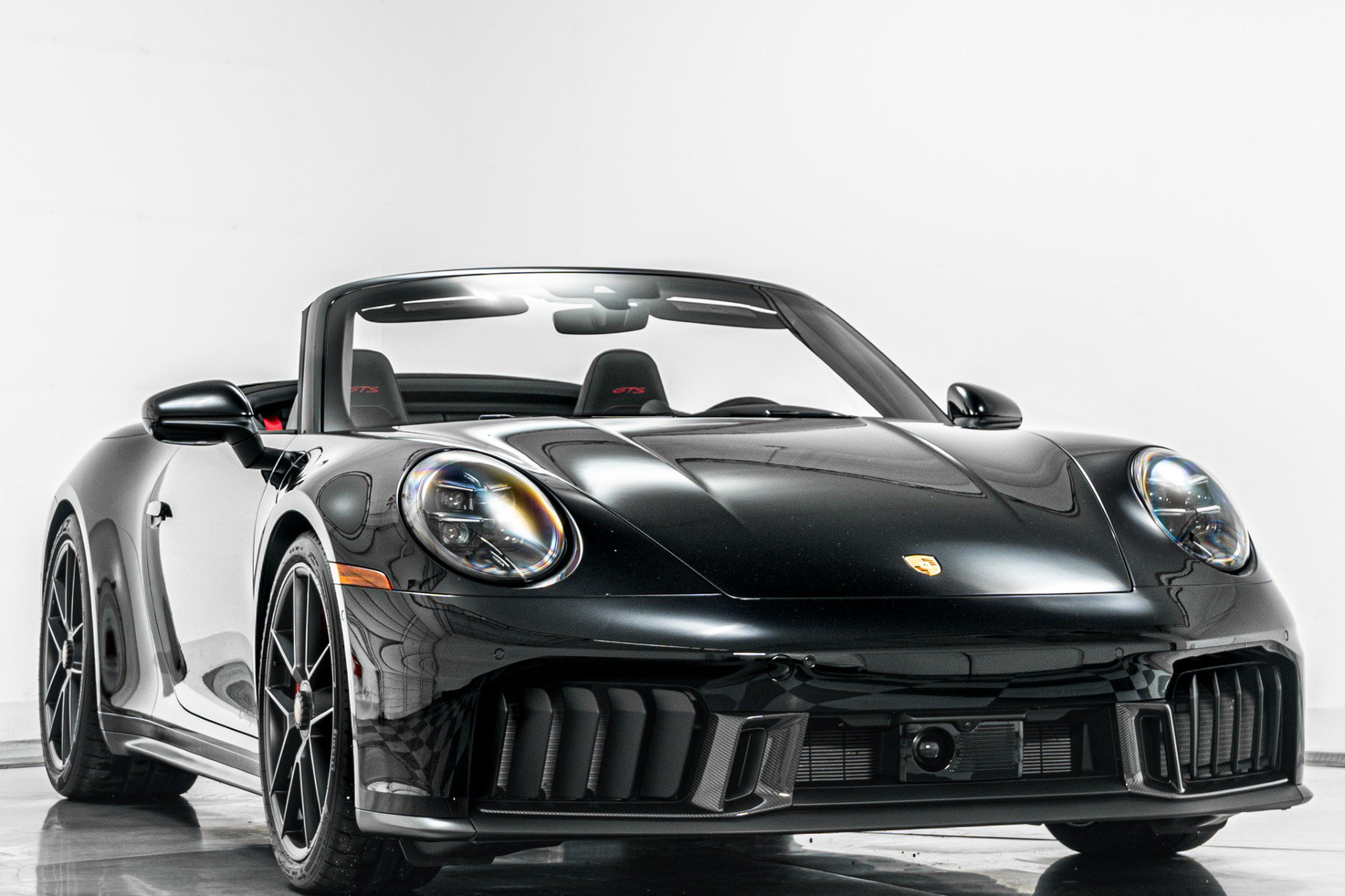 Used 2026 Porsche 911 GTS image 3