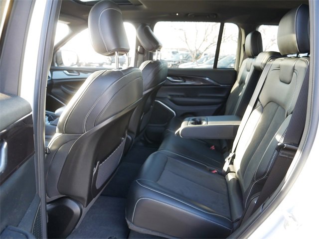 Used 2022 Jeep Grand Cherokee Altitude image 16