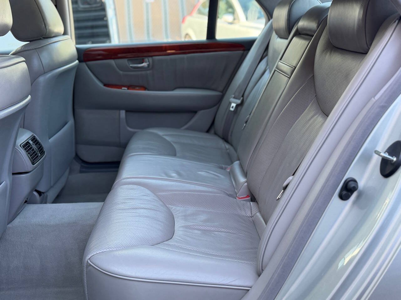 Used 2003 Lexus LS 430 RWD image 47