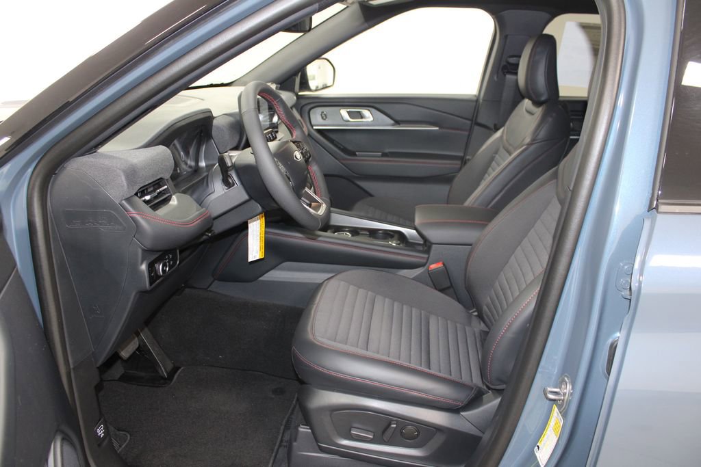 New 2026 Ford Explorer ST-Line w/ ST-Line Street Pack image 22