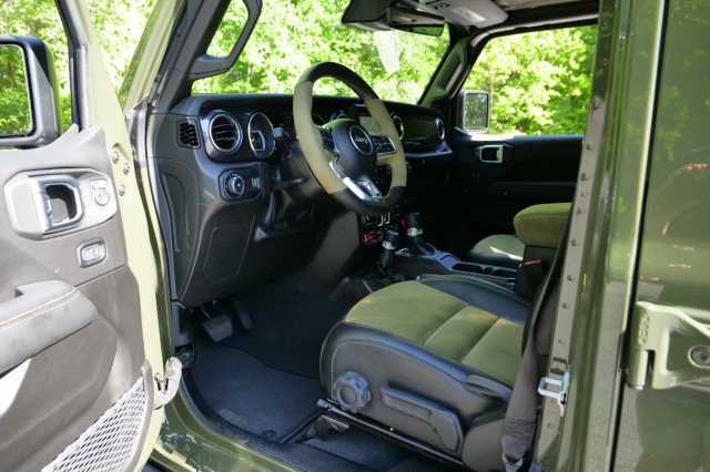Used 2023 Jeep Wrangler Unlimited Rubicon 392 image 22
