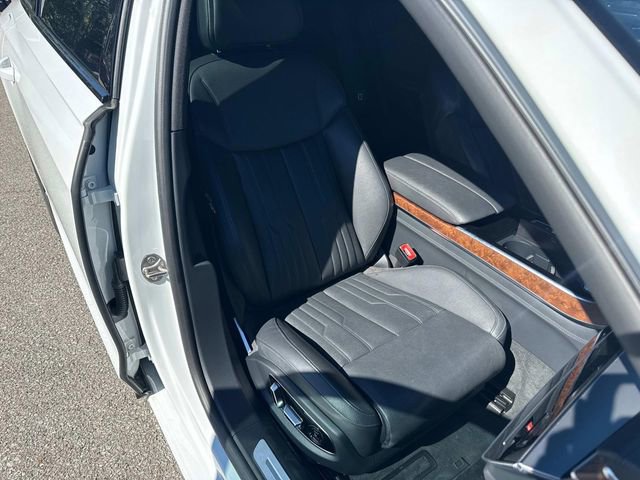 Used 2021 Audi A8 L 3.0T w/ Executive Plus Package image 31